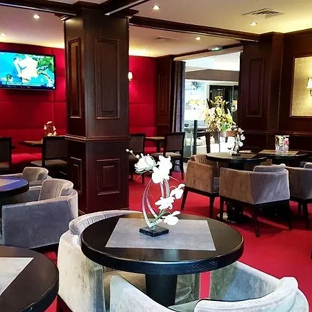 Hotel Europole 3*