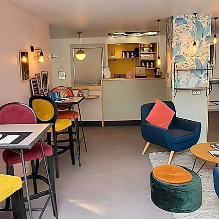 Europole Hotel 3*