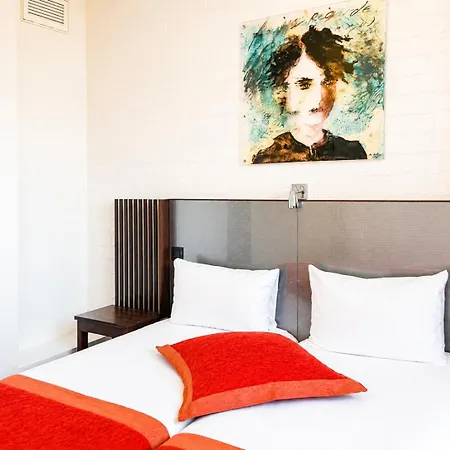 Europole Hotel 3*
