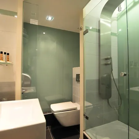 Hotel Europole 3*