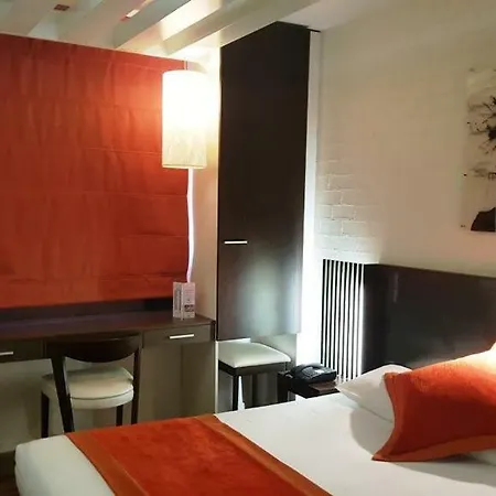 ユーロポール ホテル